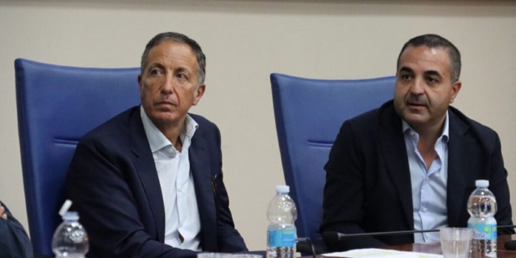 Eleições suplementares em Reggio Calabria, o confronto entre Pd e FI fica mais acirrado diante da votação