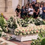 O abraço de Messina em Rebecca Galli: dois mil na Catedral para se despedir da estudante de 17 anos