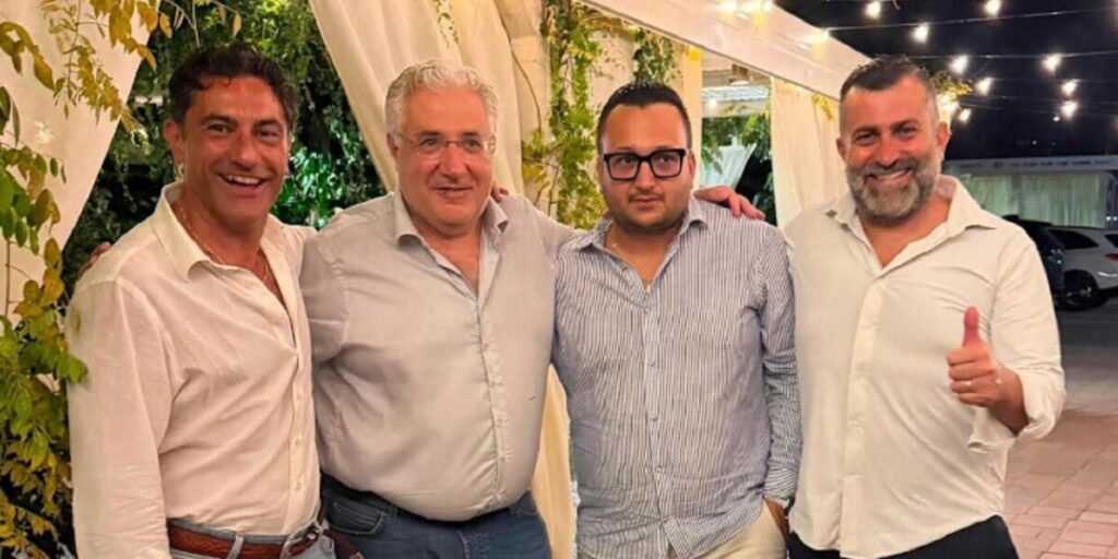 O presidente da Câmara de Lamezia: «Quem muda de camisa está fora da maioria»