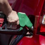 Preços dos combustíveis em queda, gasolina self-service em 2,111: com preço máximo de 1,99