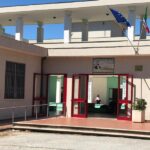 Queria esfaquear o professor: foi parado pela polícia em Lamezia. A diretora da escola: “É uma coisa séria, mas o menino precisa de ajuda”