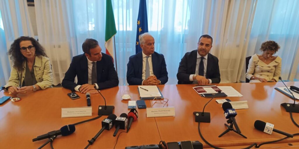 Reggio Calabria, o plano de 5 milhões para Arghillà assinado com Piantedosi: está prevista a reabertura da delegacia e da escola
