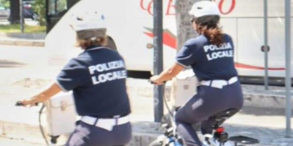 Reggio: e-bikes transformadas em ciclomotores, picadas pela polícia local com multas de 14 mil euros