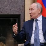 Ucrânia, o Kremlin interrompe ataques a Kiev: três dias para negociações