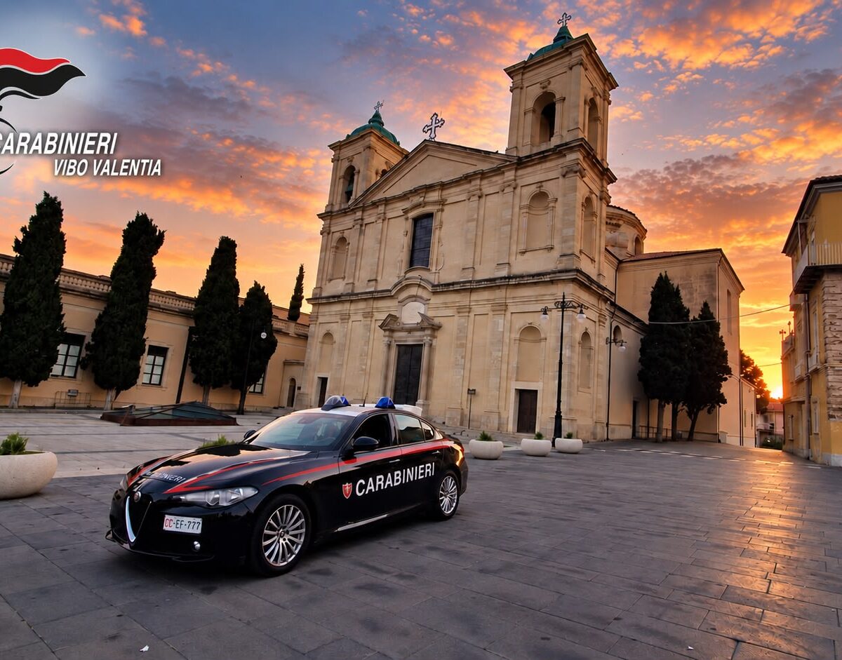 Carro Vibo Carabinieri