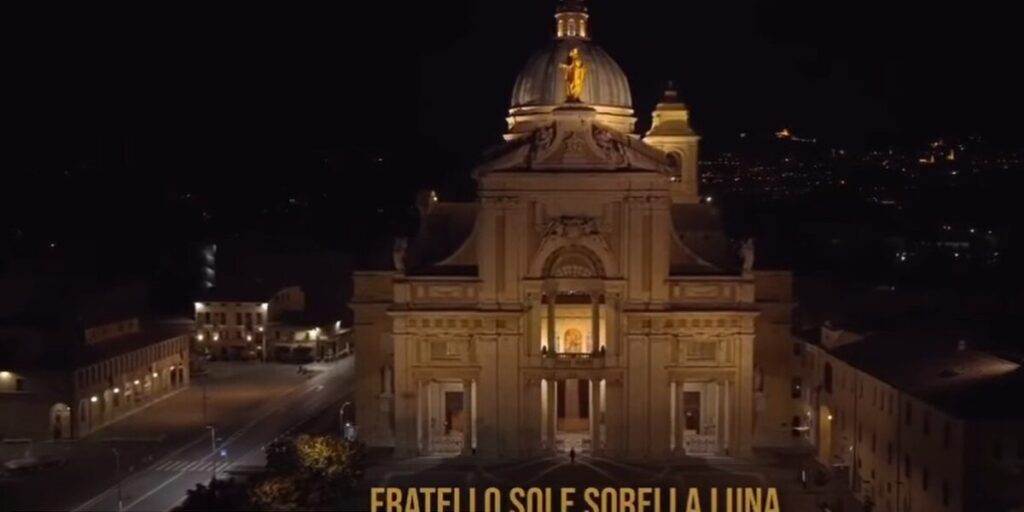 Claudio Baglioni faz uma prévia de "Cinque Minuti" com homenagem a São Francisco. Há também o Ensamble Mirabelli de Catanzaro
