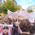 Escola e agricultores hoje na praça de Cosenza. Os estudantes: “A questão do alto custo de vida preocupa a todos” FOTO