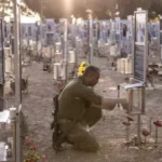 Israel recorda o 7 de Outubro, o fracasso no centro das eleições. Mattarella: “Compromisso contra o antissemitismo. Devastação intolerável em Gaza”