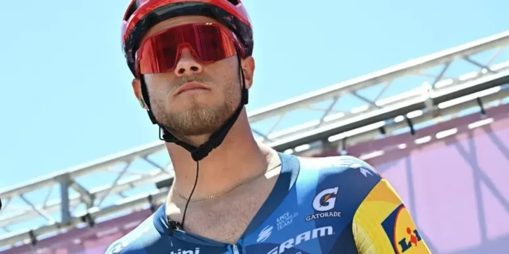Jonathan Milan, ouro e recorde mundial em Xangai: Bronze Ganna, Itália volta aos trilhos