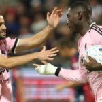 Juventus ainda em câmera lenta. Cagliari passa, depois Kolo Muani empata, mas desperdiça