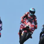 Moto GP Austrália, M. Marquez vence a Sprint Race e volta à liderança do Mundial. Fratura para Martin, ele não correrá amanhã