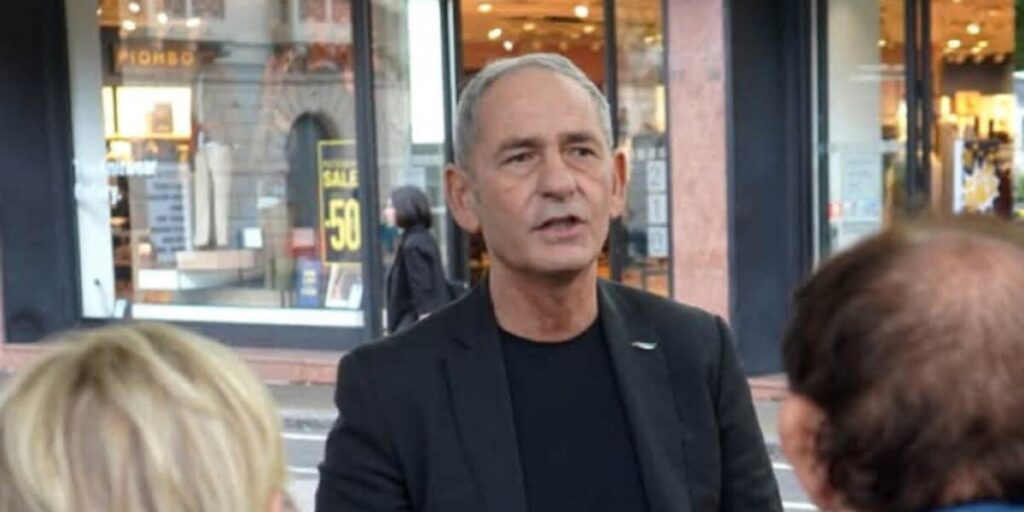 O coordenador siciliano da FN Calderone: «Com Vannacci até os padres. O acordo De Luca-Meloni? Não natural"