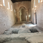 Os tesouros arqueológicos de Messina: os túmulos medievais de S. Maria di Mili e a escadaria Badiazza