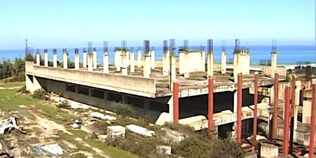 Sant'Agata Militello, hospital fantasma em Cuccubello: depois de 40 anos procuramos uma saída