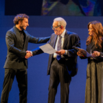 Sempre procurando aquele rosto humano. Grande final do Prêmio Cultura Mediterrânea em Cosenza