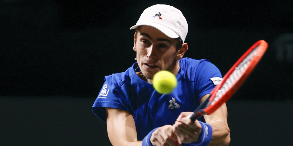 Xangai, Arnaldi vence Tomic e desafia Fritz. Darderi encontra Tsitsipas